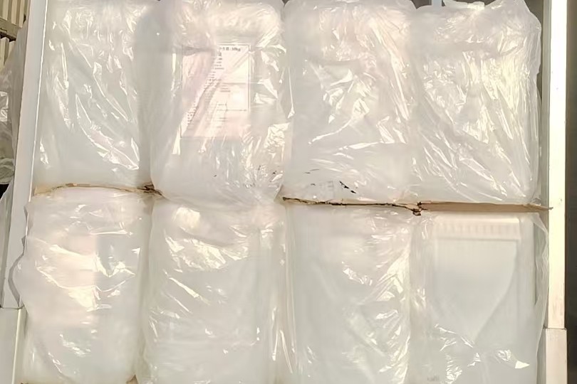 國產(chǎn)30公斤原裝食品級甘油包裝.jpg 國產(chǎn)30公斤原裝食品級甘油包裝.jpg